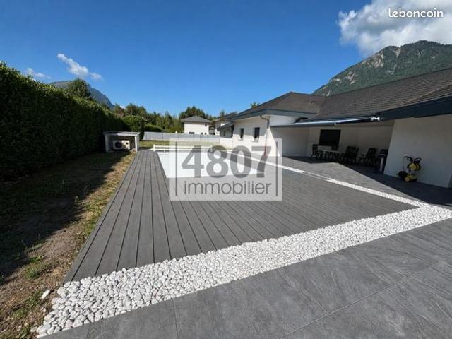 Villa 5 pièces 184 m²