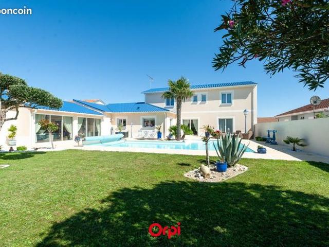Villa 5 pièces 184 m²