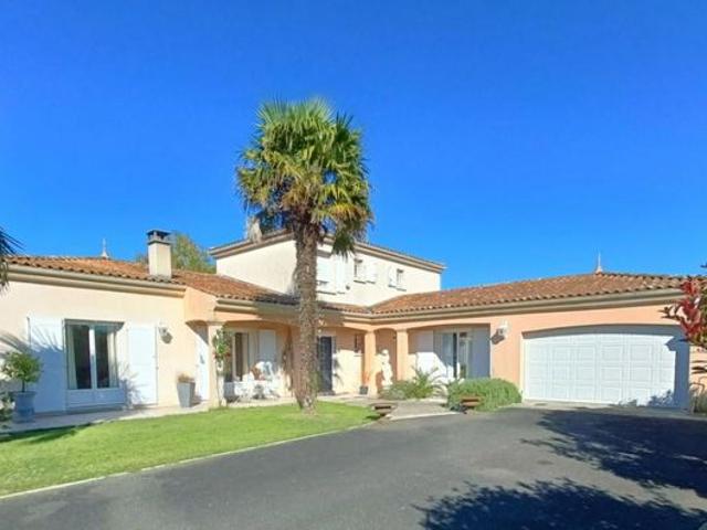 Villa 5 pièces 185 m²