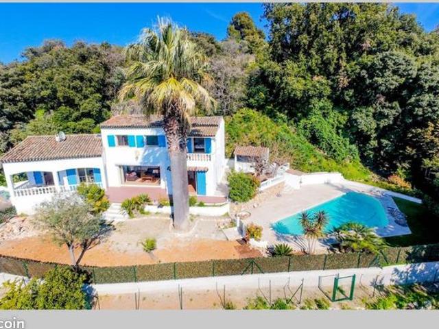 Villa 5 pièces 185 m²