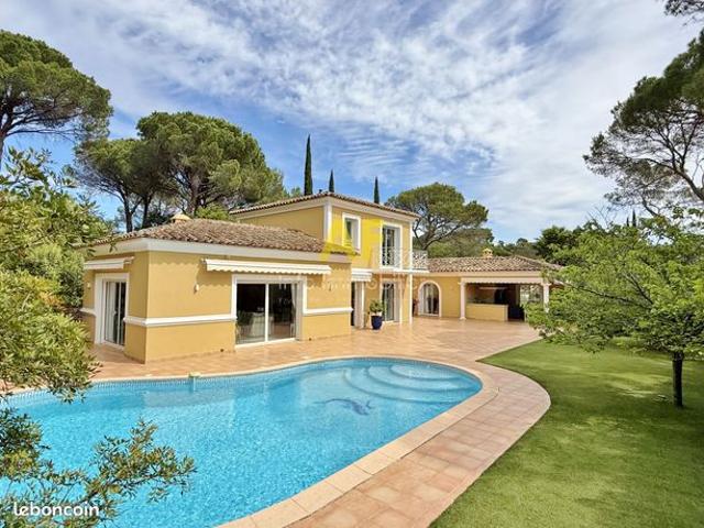 Villa 5 pièces 185 m²
