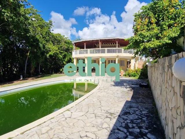 Villa 5 pièces 185 m²