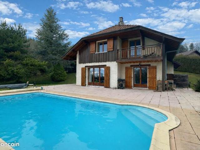 Villa 5 pièces 186 m²