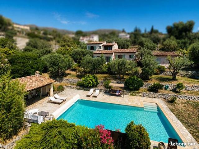 Villa 5 pièces 187 m²