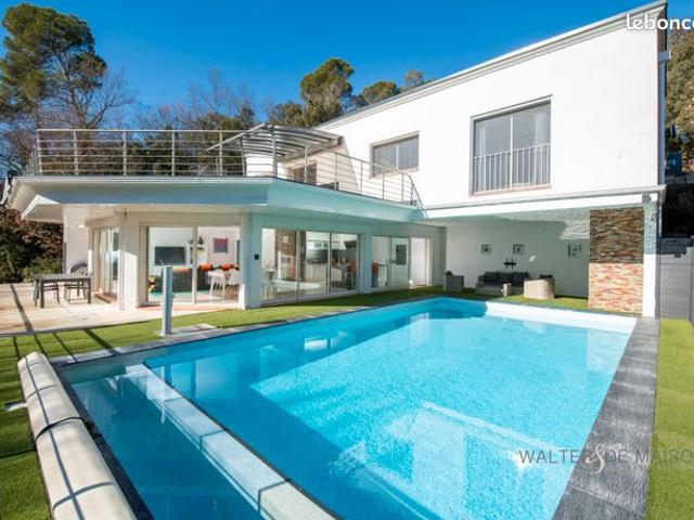 Villa 5 pièces 188 m²