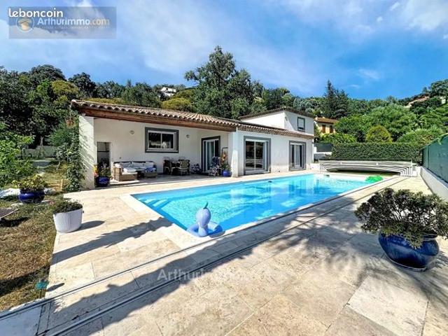 Villa 5 pièces 188 m²