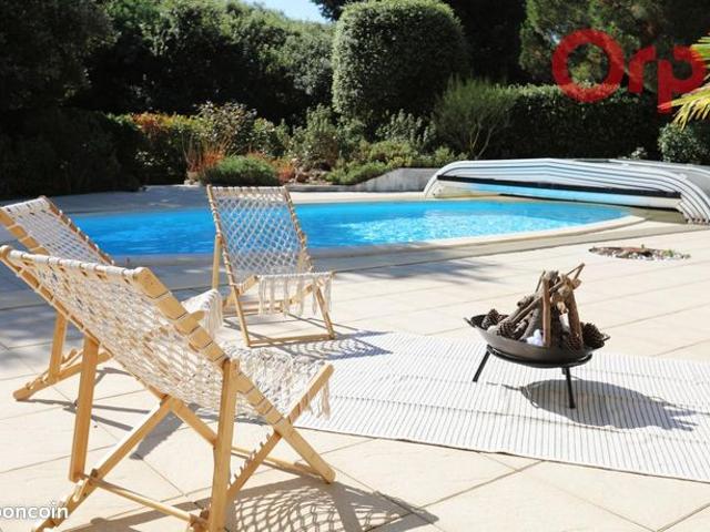 Villa 5 pièces 188 m²