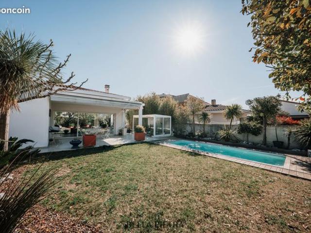 Villa 5 pièces 189 m²