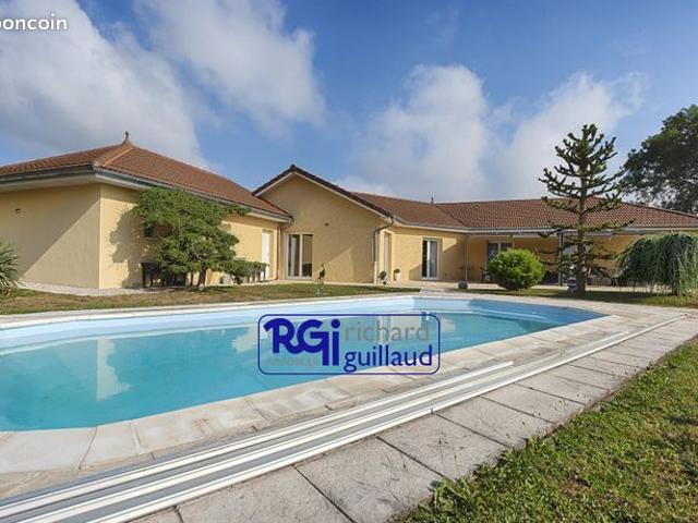 Villa 5 pièces 190 m²