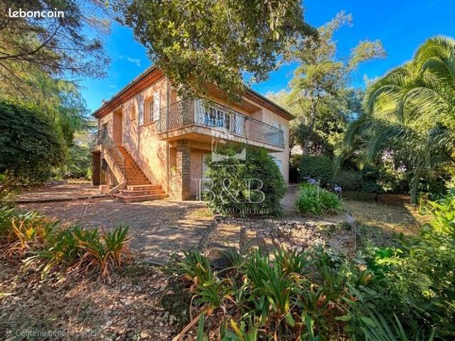 Villa 5 pièces 190 m²
