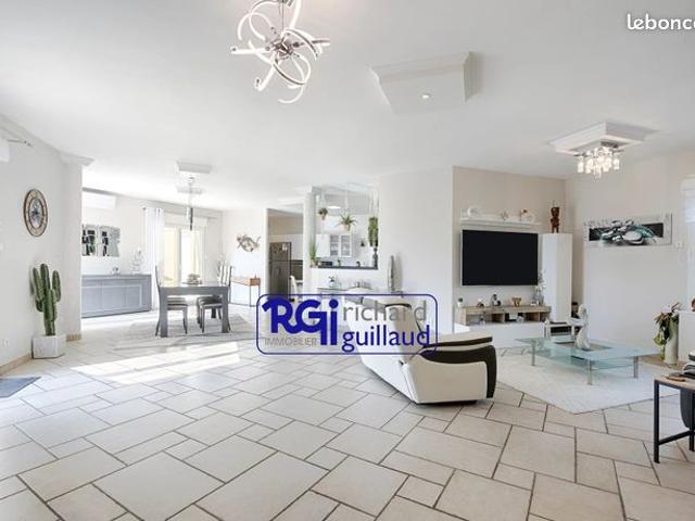 Villa 5 pièces 190 m²