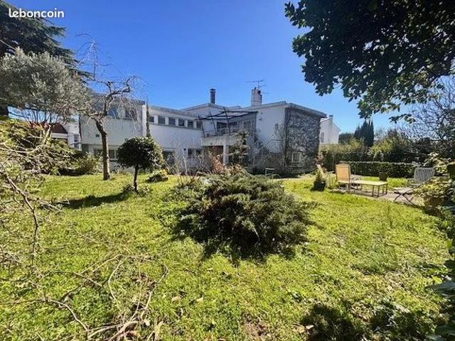 Villa 5 pièces 190 m²