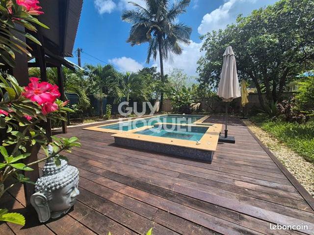 Villa 5 pièces 260 m²