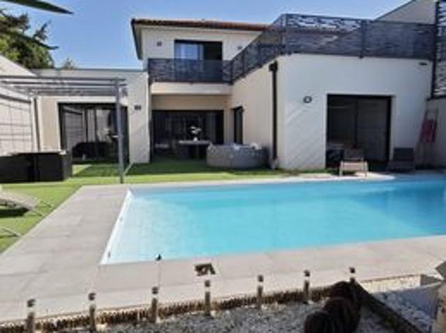 Villa 5 pièces 192 m²