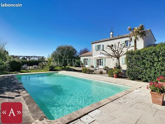 Villa 5 pièces 195 m²