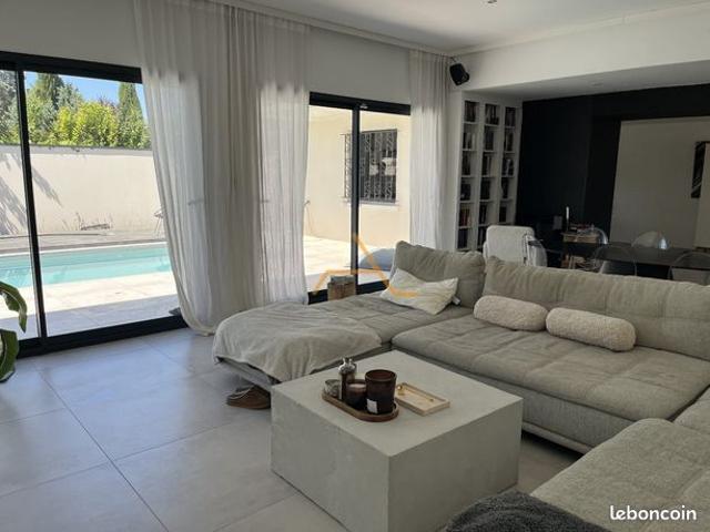 Villa 5 pièces 195 m²