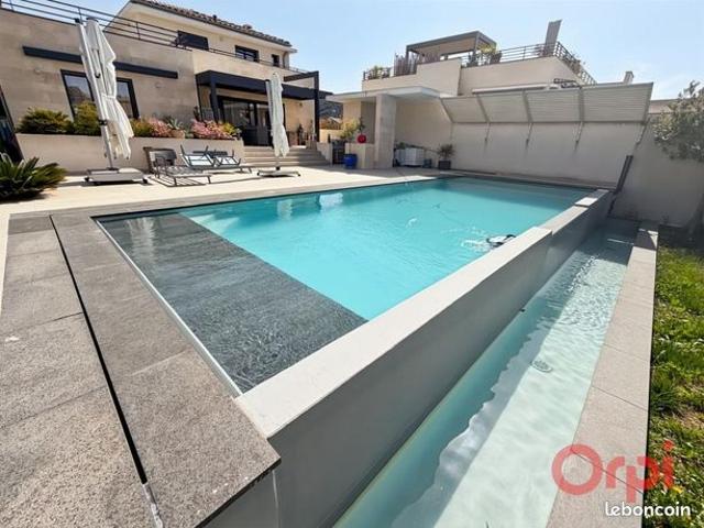 Villa 5 pièces 195 m²