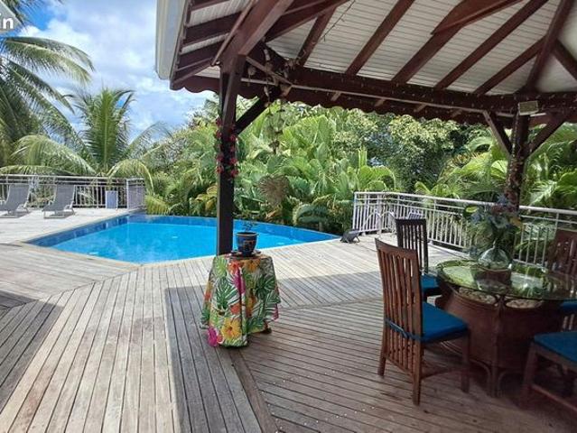 Villa 5 pièces 195 m²
