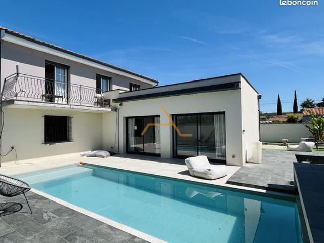 Villa 5 pièces 195 m²