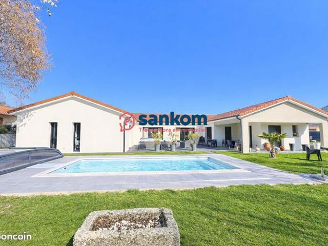 Villa 5 pièces 195 m²