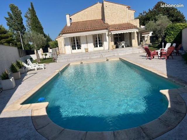 Villa 5 pièces 196 m²