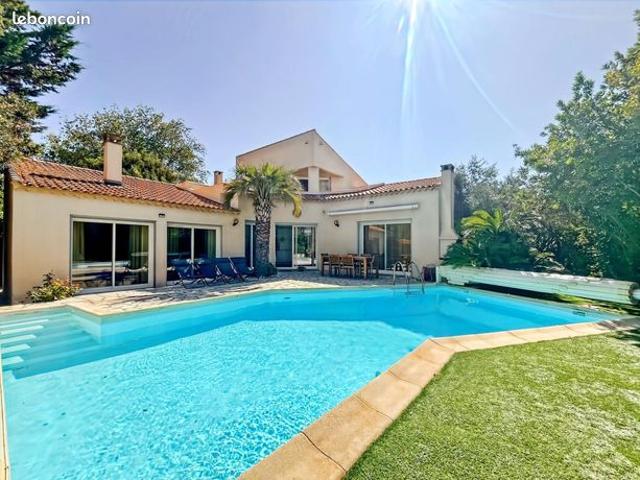 Villa 5 pièces 198 m²
