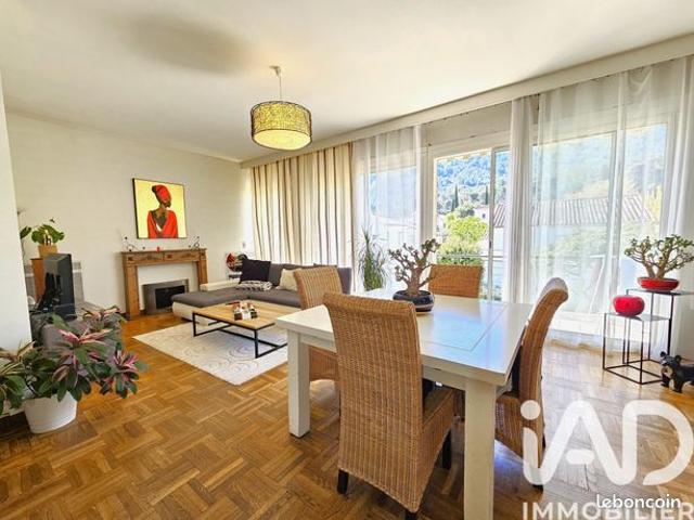 Villa 5 pièces 198 m²