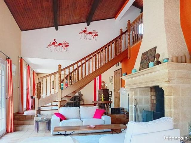 Villa 5 pièces 198 m²