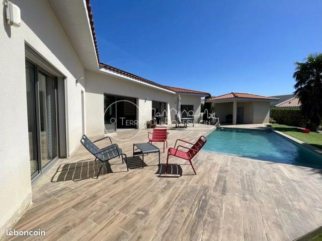 Villa 5 pièces 198 m²