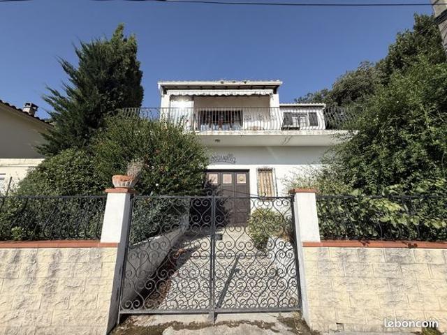 Villa 5 pièces 198 m²