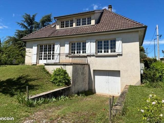Villa 5 pièces 1 m²
