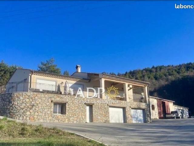 Villa 5 pièces 200 m²