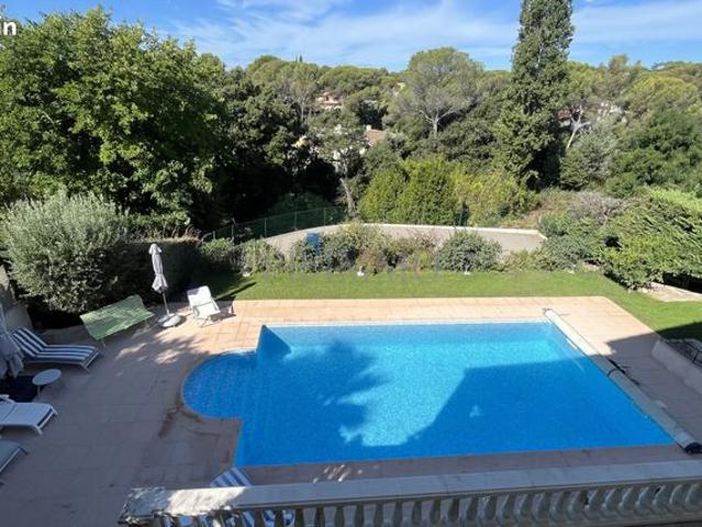 Villa 5 pièces 200 m²