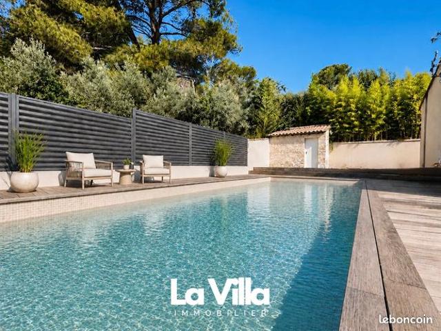 Villa 5 pièces 200 m²
