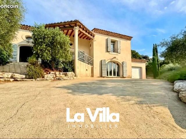 Villa 5 pièces 200 m²