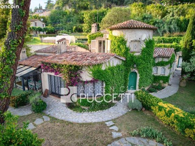 Villa 5 pièces 200 m²