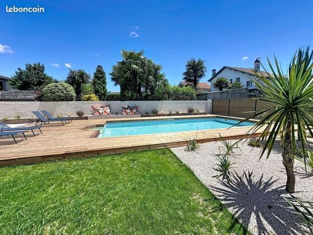 Villa 5 pièces 202 m²