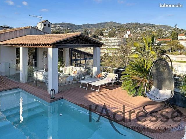 Villa 5 pièces 202 m²