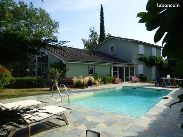 Villa 5 pièces 203 m²