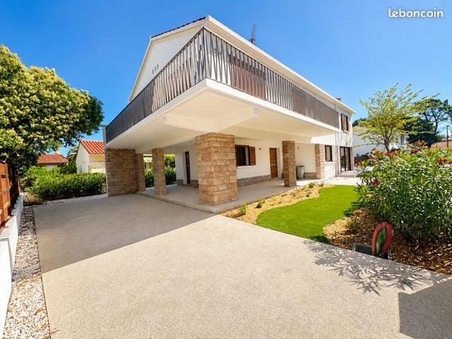 Villa 5 pièces 203 m²