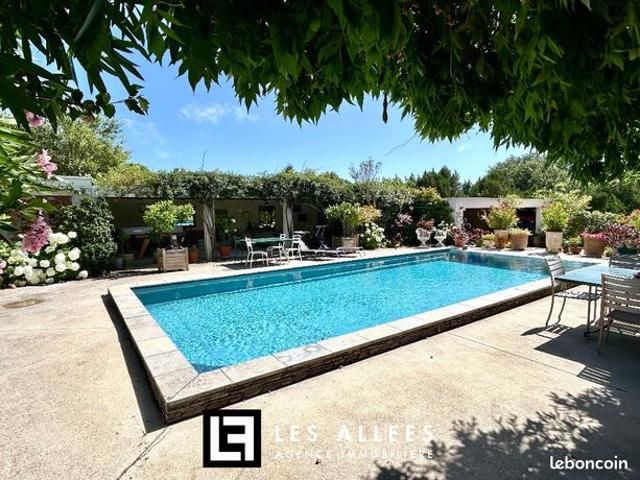 Villa 5 pièces 203 m²