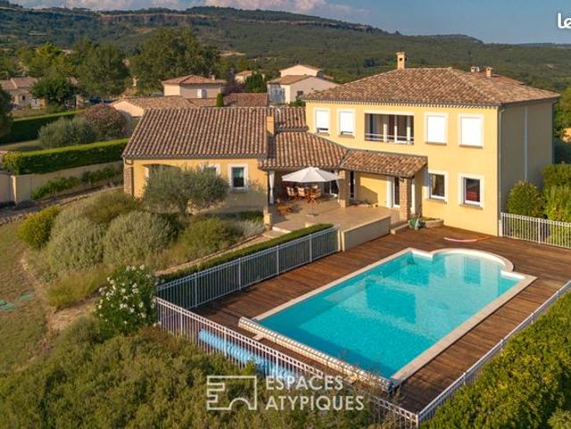Villa 5 pièces 204 m²