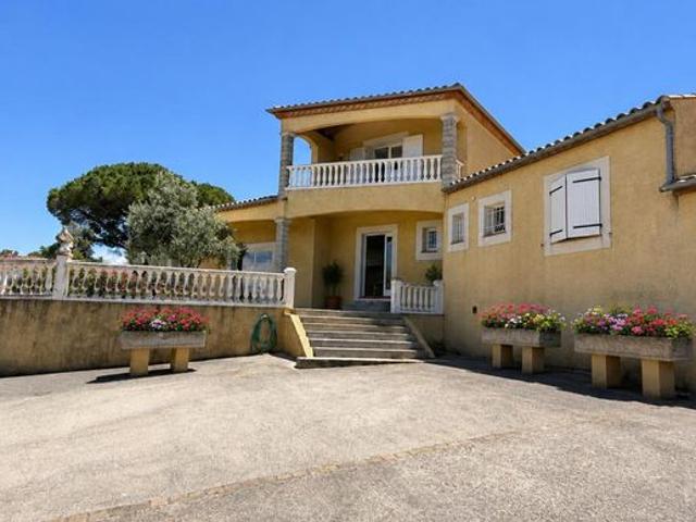 Villa 5 pièces 204 m²