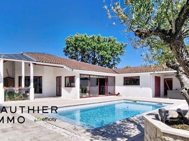 Villa 5 pièces 204 m²