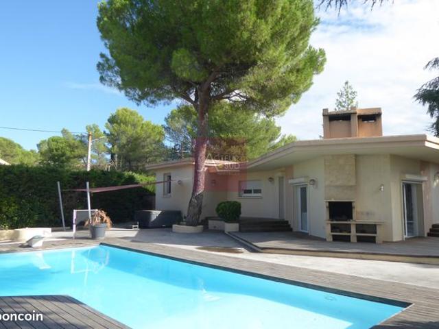 Villa 5 pièces 205 m²