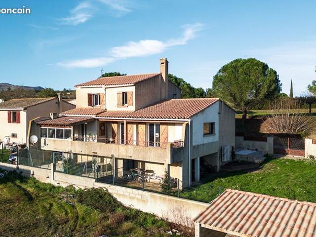 Villa 5 pièces 206 m²