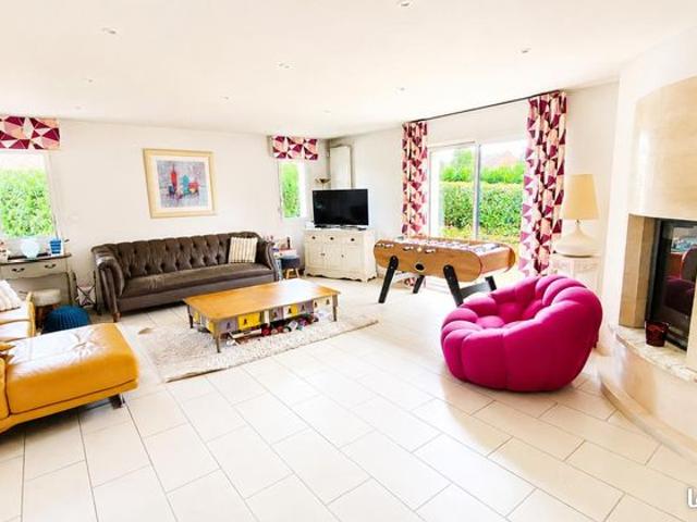 Villa 5 pièces 208 m²