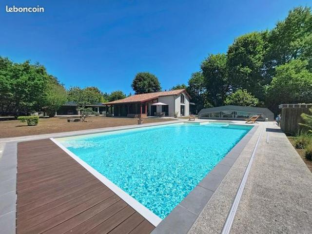 Villa 5 pièces 209 m²