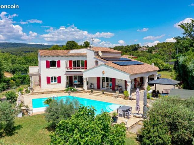Villa 5 pièces 210 m²