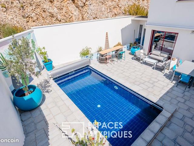 Villa 5 pièces 210 m²